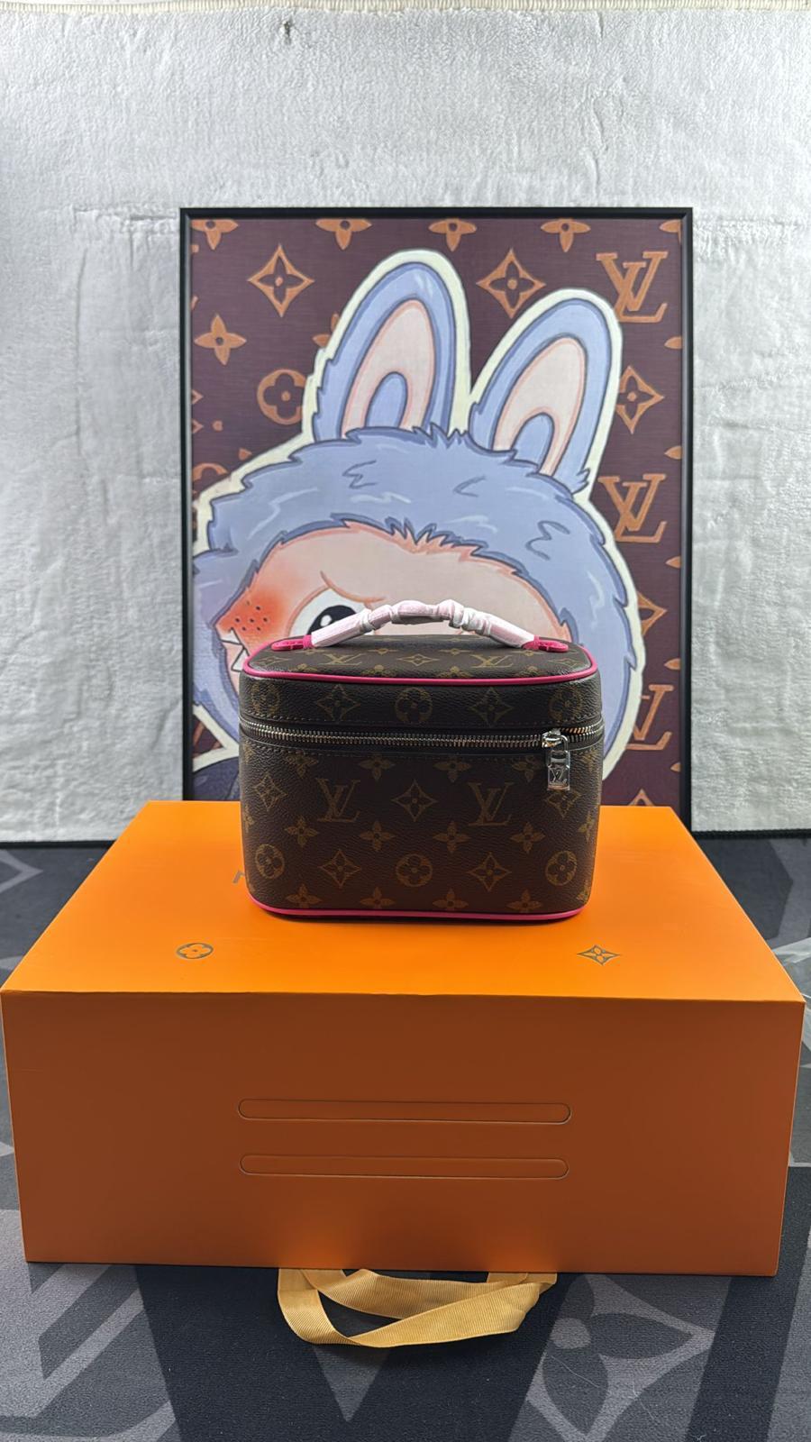 LOUIS VUITTON NICE MINI VANITY