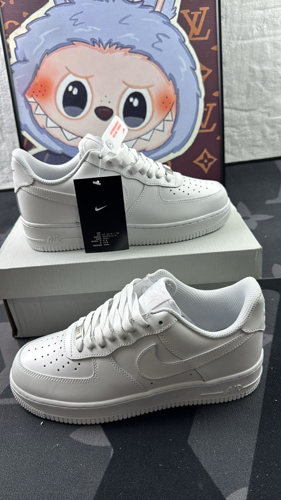 NIKE AIR FORCE 1