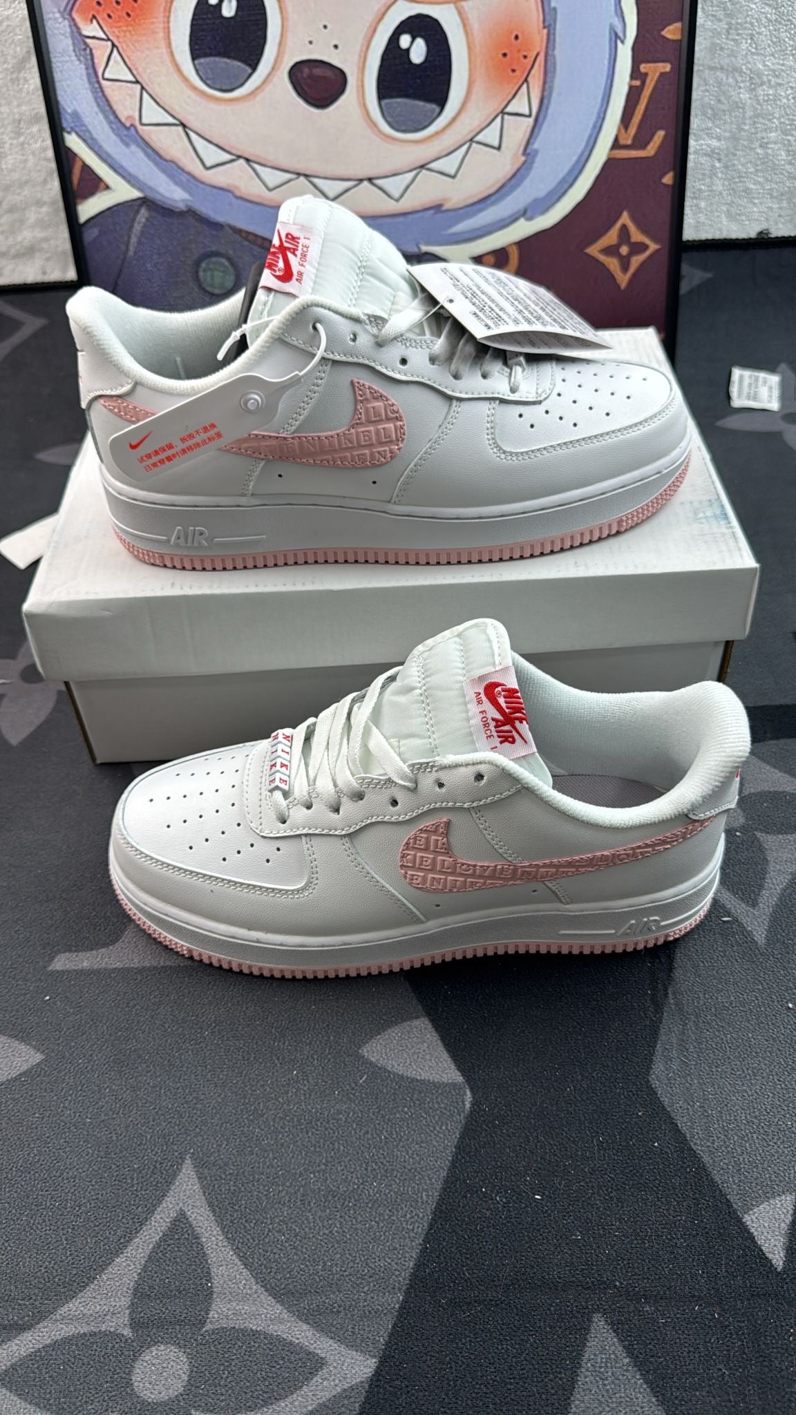 NIKE AIR FORCE 1