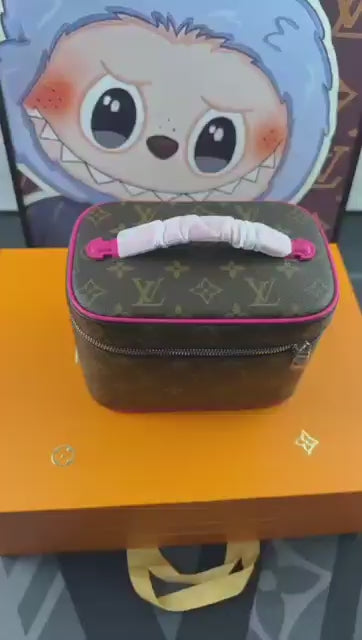 LOUIS VUITTON NICE MINI VANITY